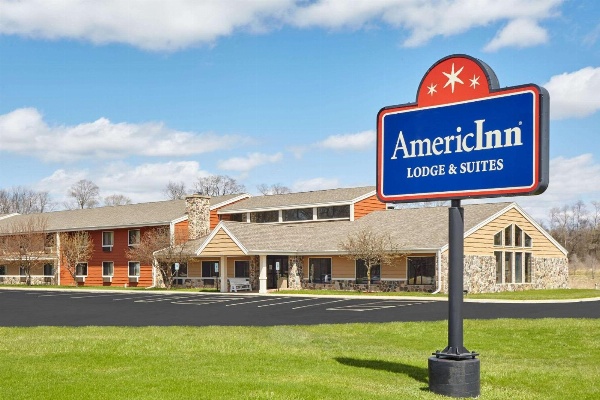 AmericInn by Wyndham Burlington image 1